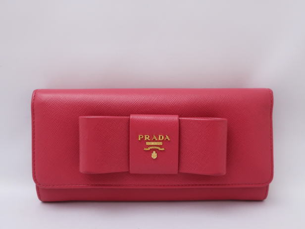 【買取】 プラダ リボン 長財布 1M1132